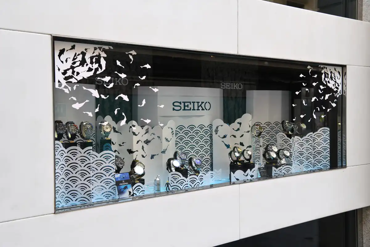 WINDOW DISPLAY DESIGN 2