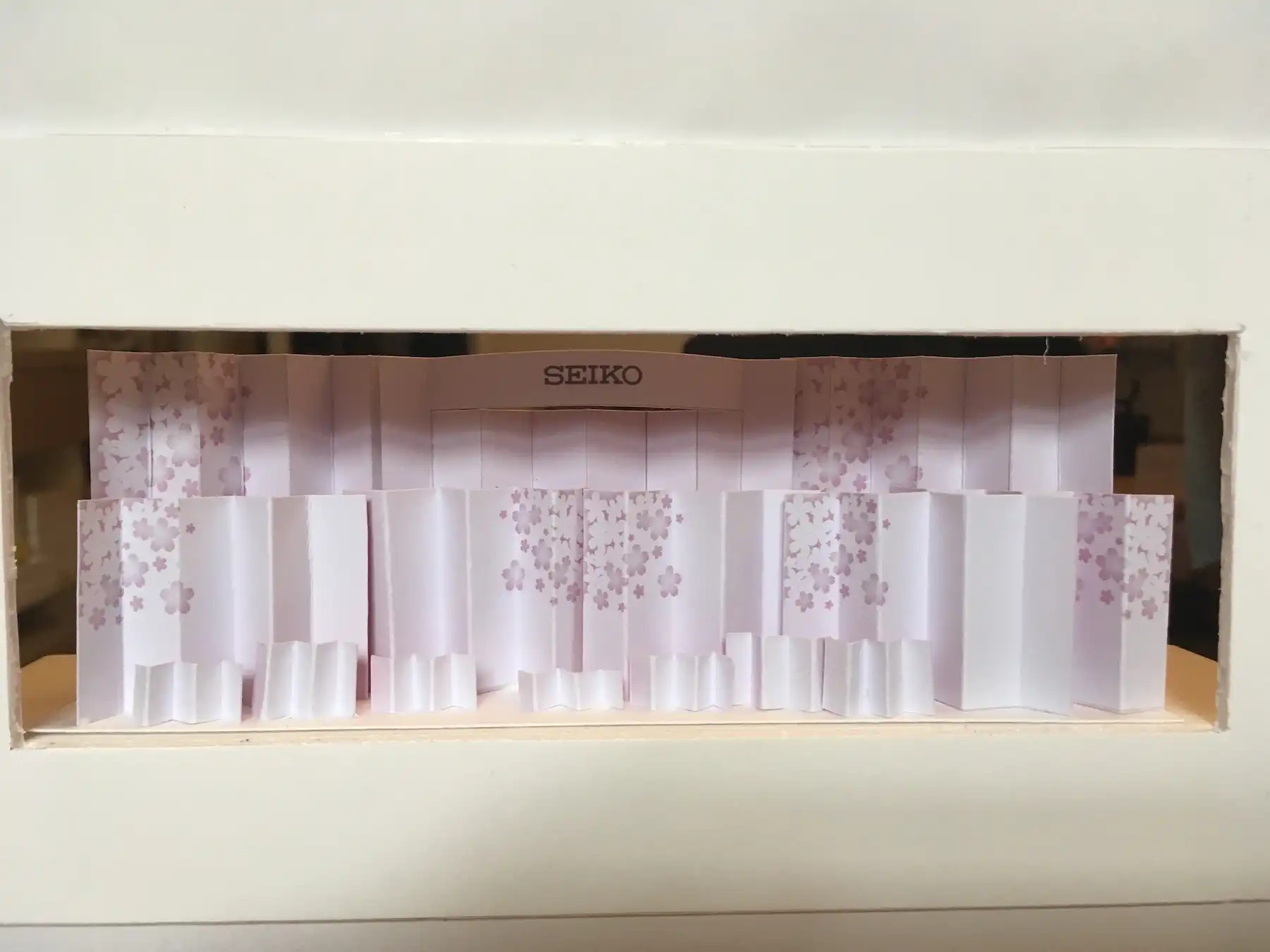 WINDOW DISPLAY DESIGN 4